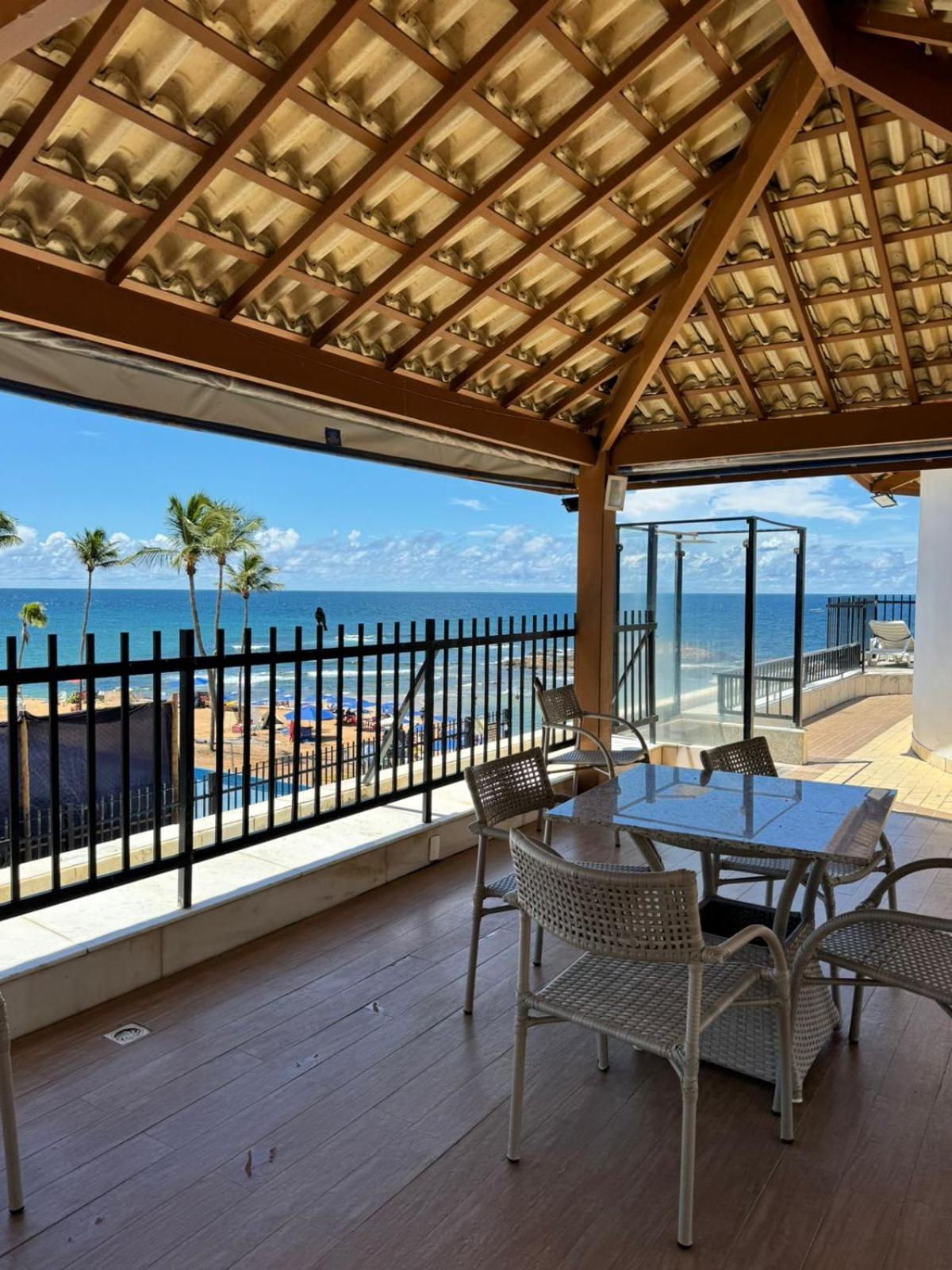 Maravilhoso 3 Quartos Vista Mar Ondina Apartment *